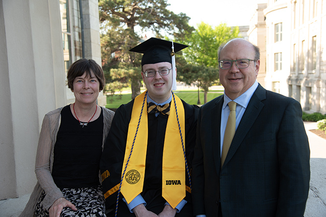 Abel Family, Seamus Grad